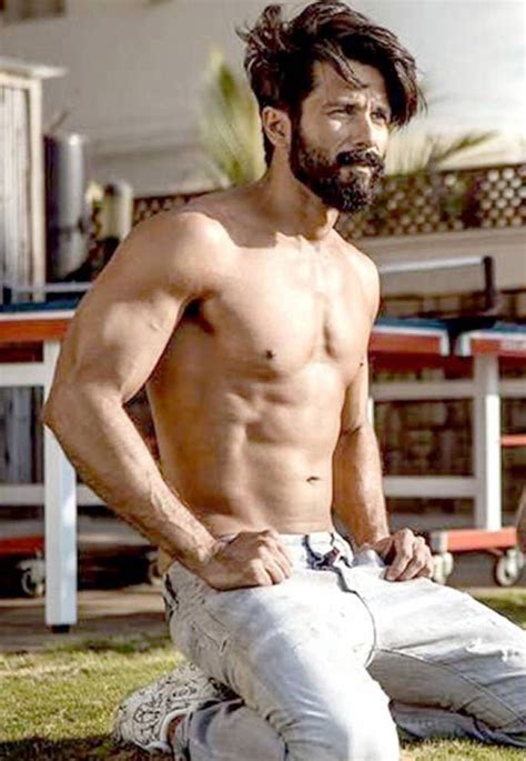 shahid kapoor real height|shahid kapoor body measurement.